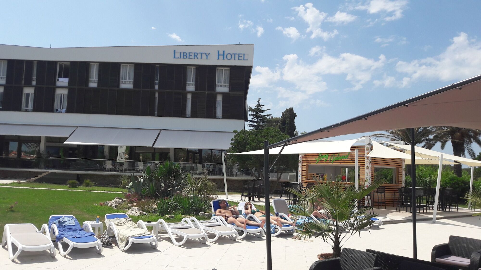 Liberty Hotel Новаля Екстер'єр фото